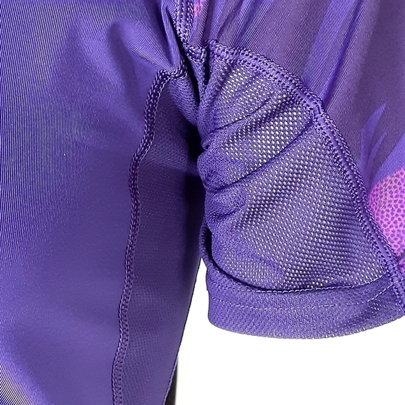 Adidas short sleeve Sz small - Picture 3 of 6